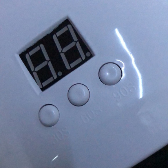 UV/LED NAIL LAMP! SWIPE➡️ - Picture 4 of 11